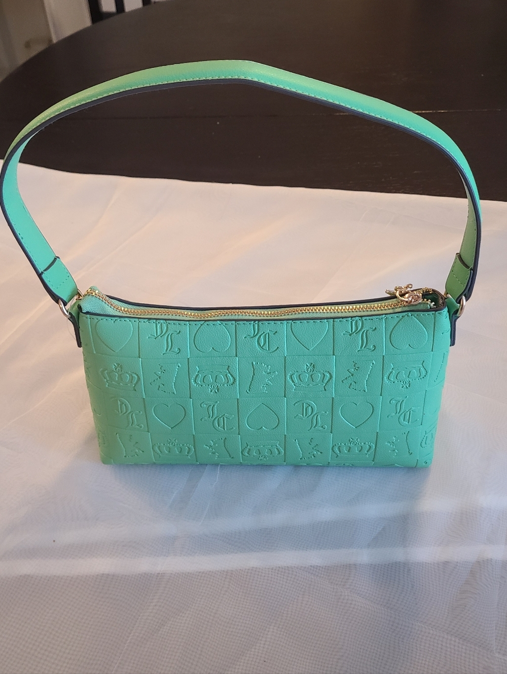 NWOT Juicy Couture Embossed Mint Green Shoulder Bag with Gold Chain - Picture 3 of 15